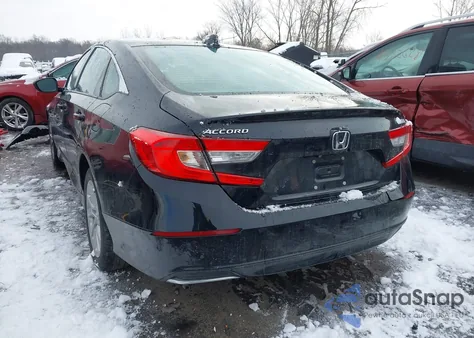 2020 Honda Accord Lx z USA, uszkodzony, nr VIN 1HGCV1F11LA124329